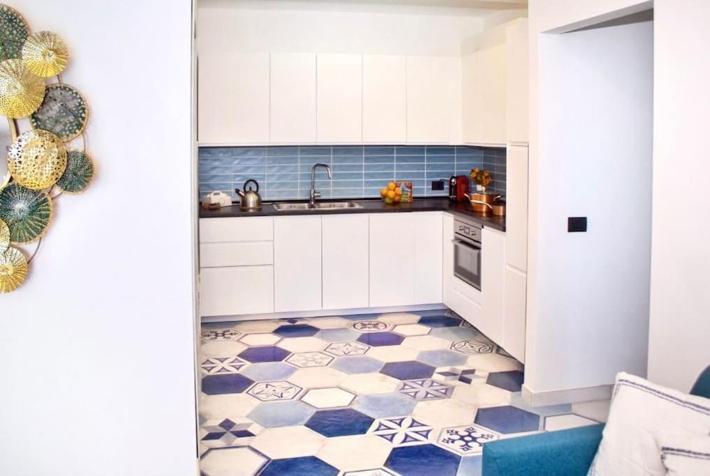 Suite Apartments Branco - Infinity Pool & Sea View - 5 Minuti Dal Centro Taormina Luaran gambar