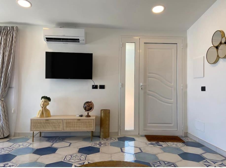 Suite Apartments Branco - Infinity Pool & Sea View - 5 Minuti Dal Centro Taormina Luaran gambar