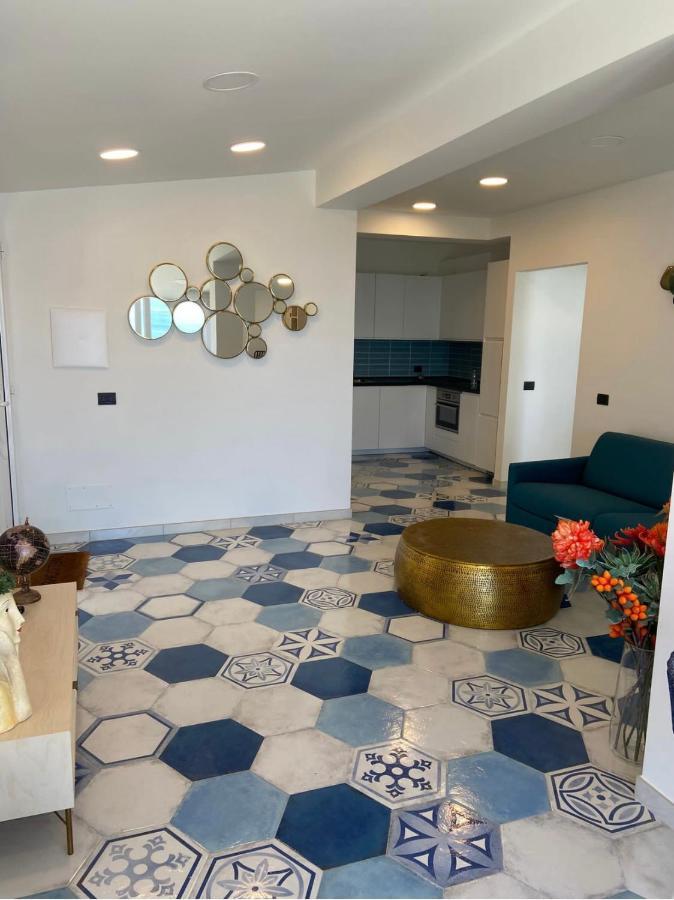 Suite Apartments Branco - Infinity Pool & Sea View - 5 Minuti Dal Centro Taormina Luaran gambar