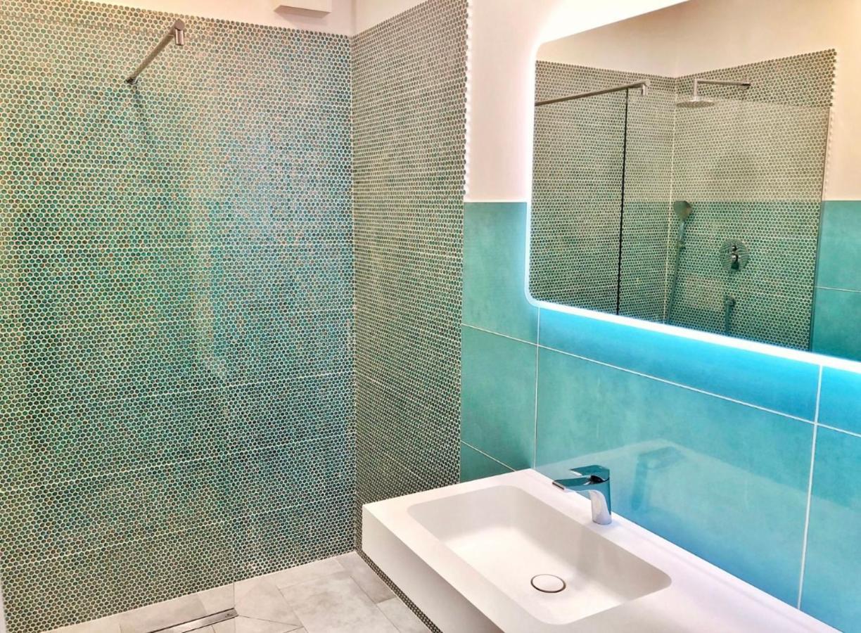 Suite Apartments Branco - Infinity Pool & Sea View - 5 Minuti Dal Centro Taormina Luaran gambar