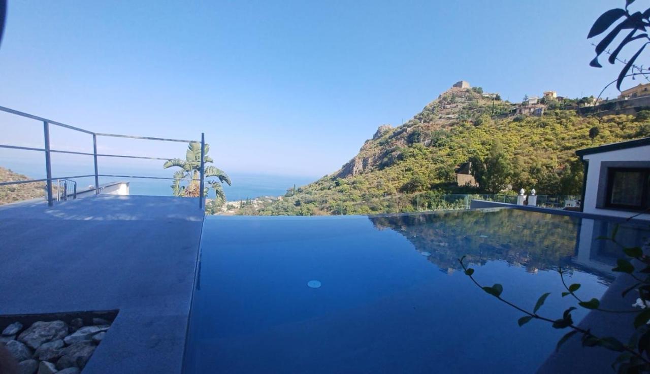 Suite Apartments Branco - Infinity Pool & Sea View - 5 Minuti Dal Centro Taormina Luaran gambar